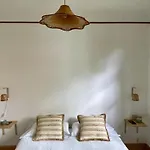 Yacumama Hostel *