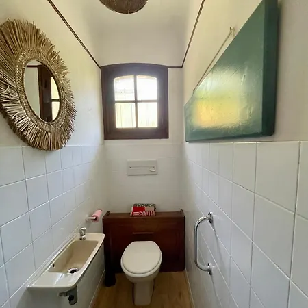 Yacumama Hostel *