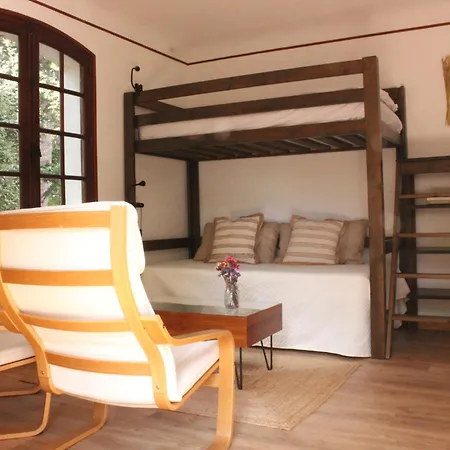 Yacumama Hostel *